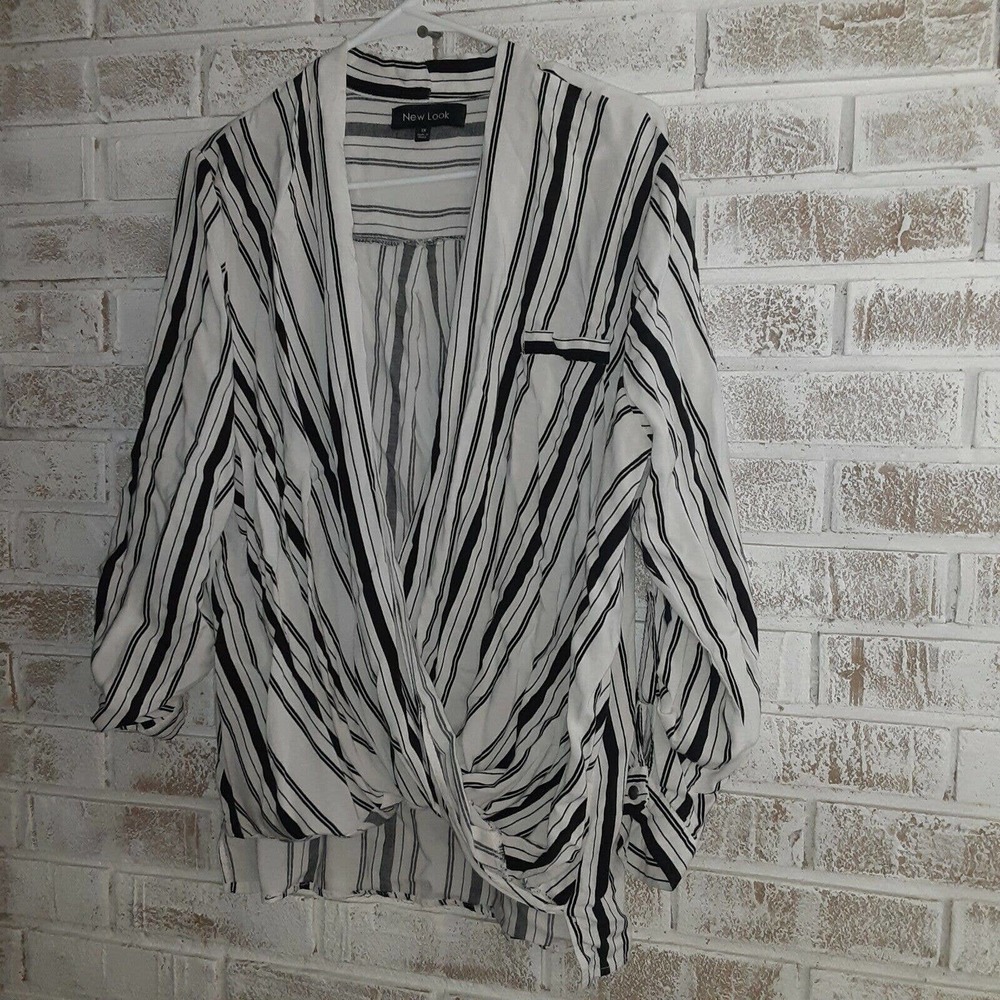 New Look Draped Criss Cross Top sz 1X On Trend Versatile